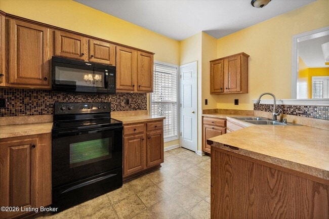 Building Photo - 1605 S 32nd St