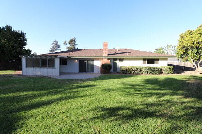 Building Photo - **Single-Story Foxenwoods Home on a Cul-de-Sac – Spacious Yard!**