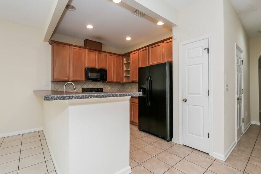 Building Photo - 13478 Sunstone St