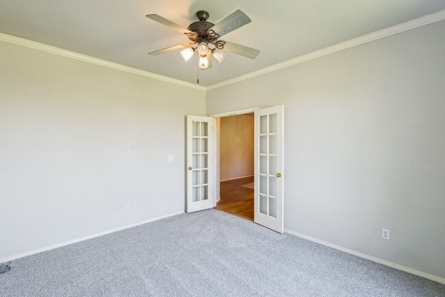 Building Photo - Spacious 4 Bedroom + Bonus Room