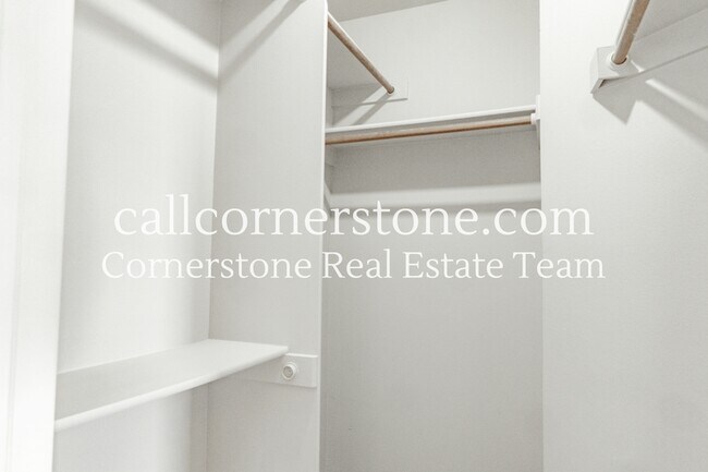 Building Photo - 9319 Hazy Morning Dr