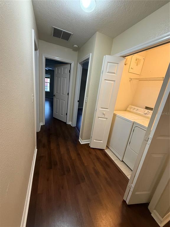 Building Photo - 584 Cresting Oak Cir