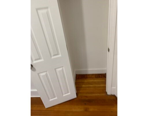 Building Photo - 136 Walnut Ave