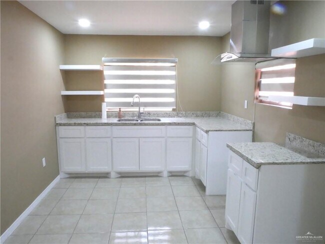 Building Photo - 31 Tamaulipas St