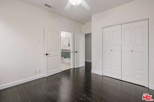 Building Photo - 2627 Castle Heights Pl