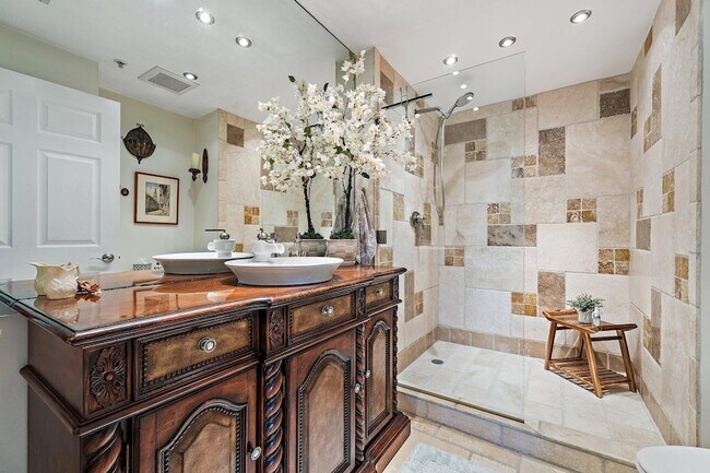 Building Photo - 2805 Veronia Dr