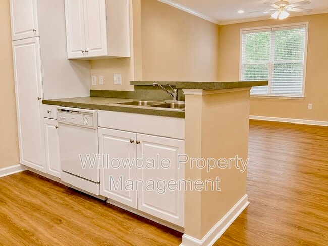Building Photo - 204 Savannah Ridge Rd