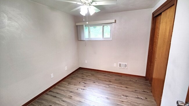 Building Photo - *Spacious & Updated 3BD/2BA Single-Family Home Available in Bethel Park*