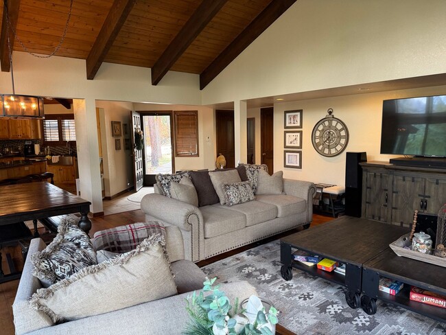 Building Photo - Tucked Away Mountain Retreat in Durango