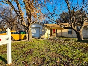 Building Photo - 508 Campbell Ln