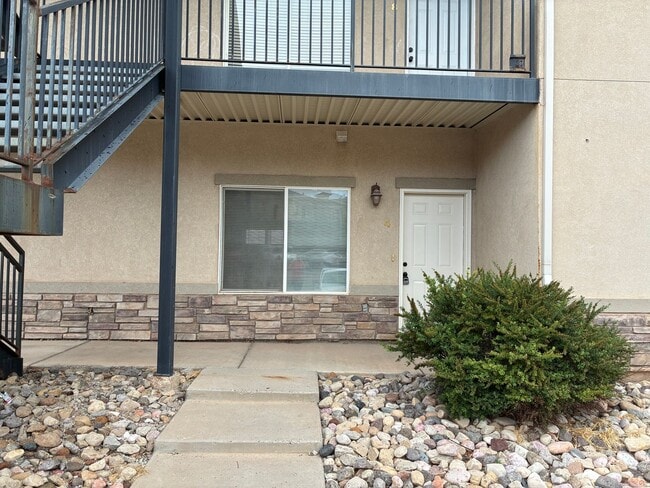 Building Photo - 576 W 1045 N