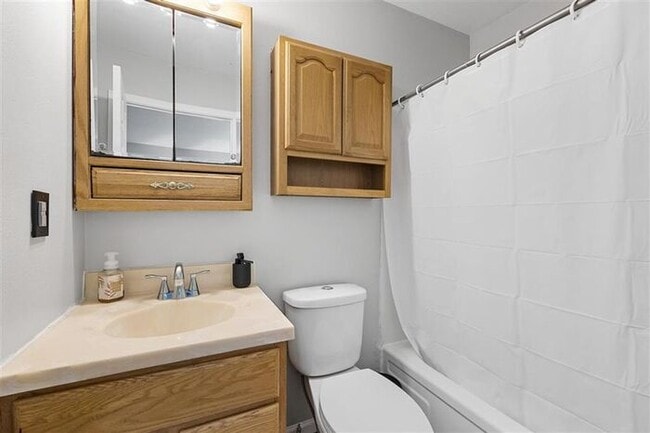 Building Photo - $1,750 | 3 Bedroom, 2.5 Bathroom Townhouse | Pet Friendly* | Available for August 1st, 2026 Move In!