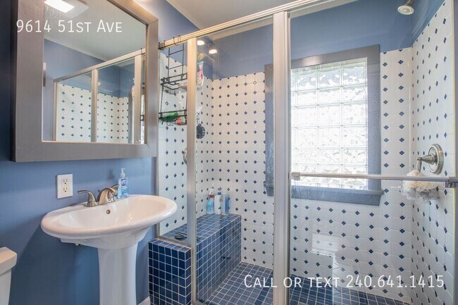 Building Photo - 9614 51st Ave