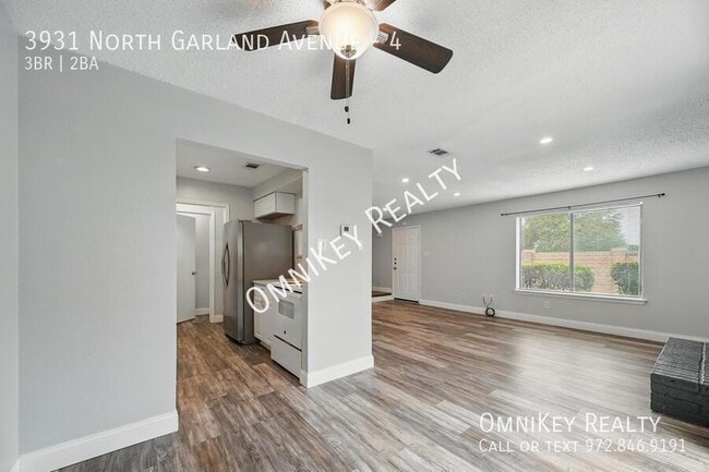 Building Photo - 3931 N Garland Ave