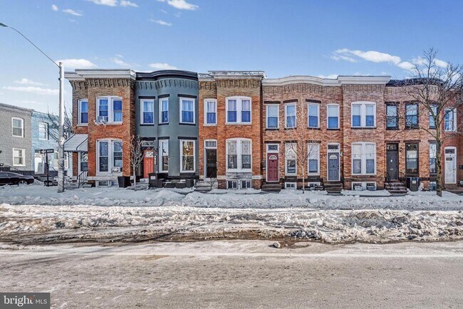 Building Photo - 407 W 28th St