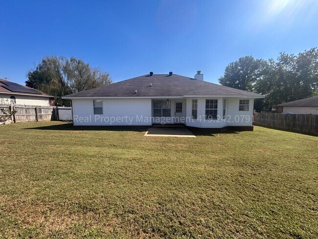 Building Photo - Cozy 3 Bedroom/2 Bathroom Home for Rent in...