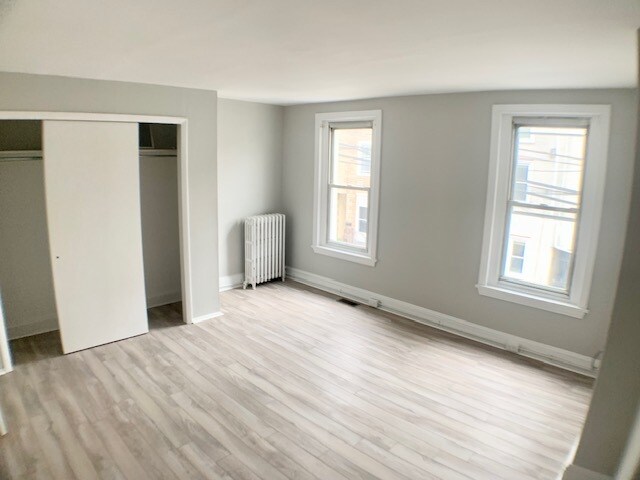 Building Photo - 164 Markle St