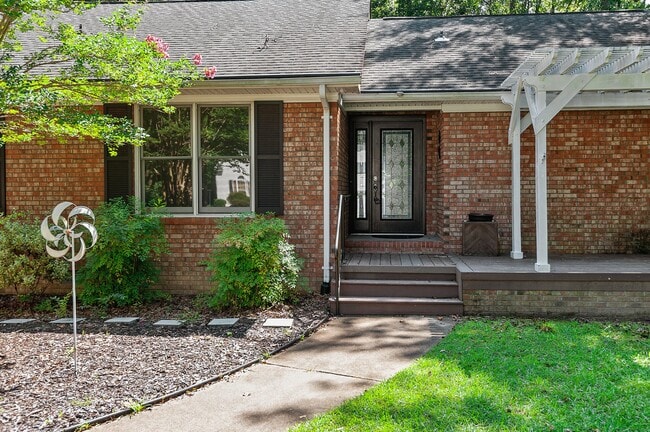 Building Photo - 103 Knollwood Ct