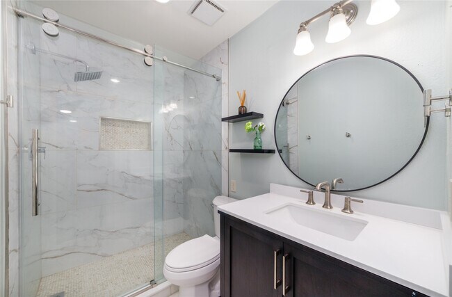 Building Photo - 26 S White Pebble Ct
