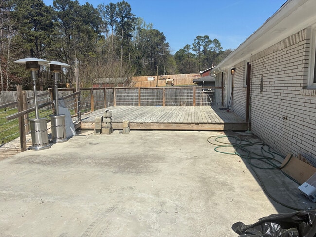Building Photo - Room in Duplex on Union Rd SW