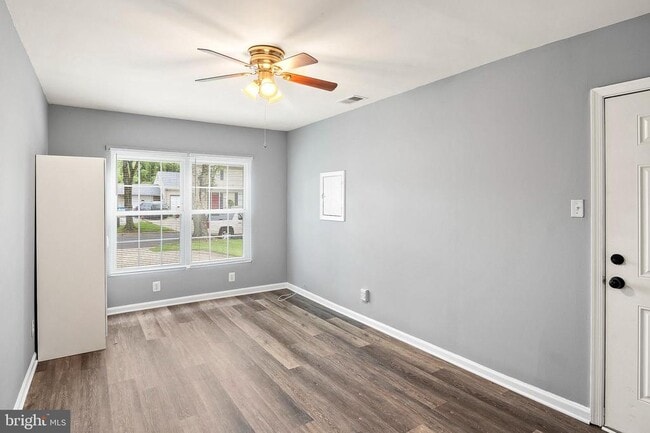 Building Photo - 9700 Cedarhollow Ln