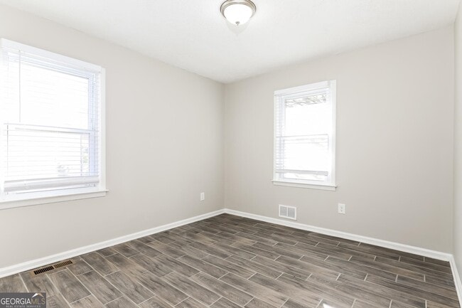 Building Photo - 109 Woodhaven Dr