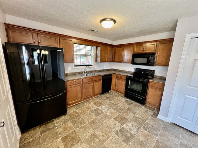 Building Photo - 2785 Russet Ridge Dr
