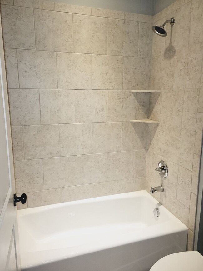 Building Photo - 4417 Tuckahoe Ln