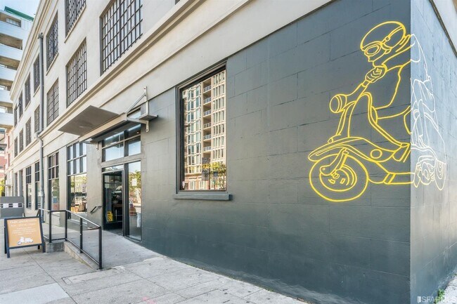Building Photo - 219 Brannan St
