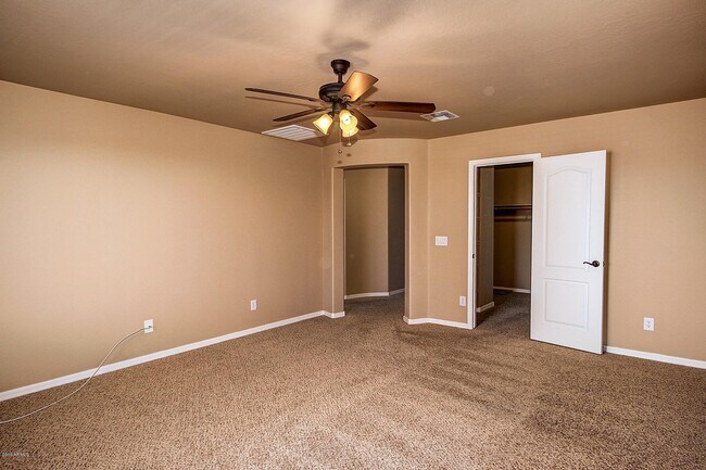 Building Photo - 2542 N Riley Rd