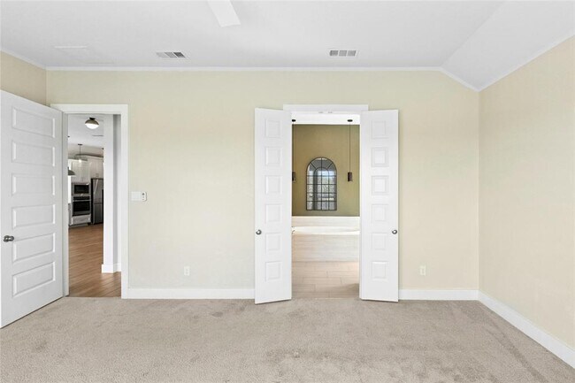 Building Photo - 1121 Spring Gulch Ln