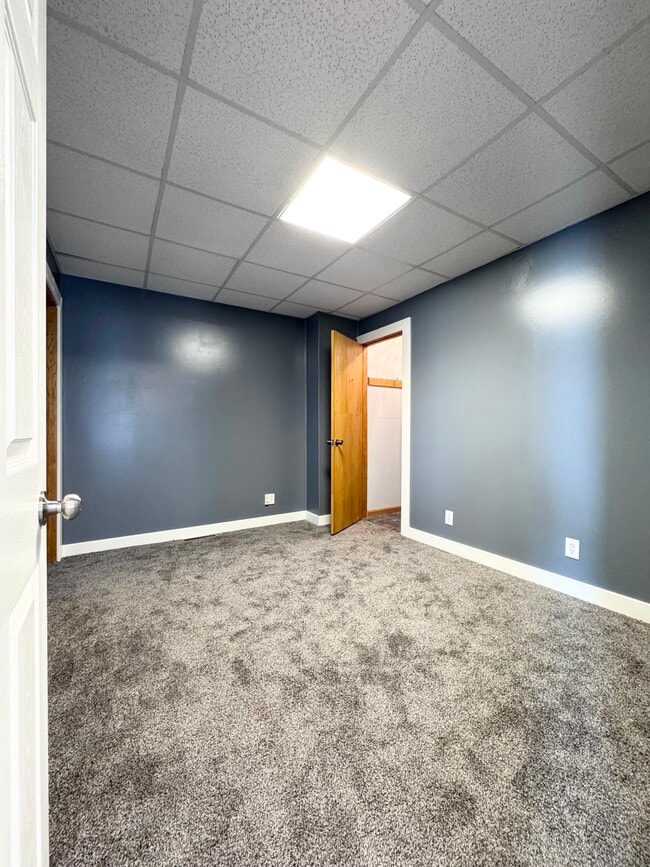 Building Photo - 408 Ave