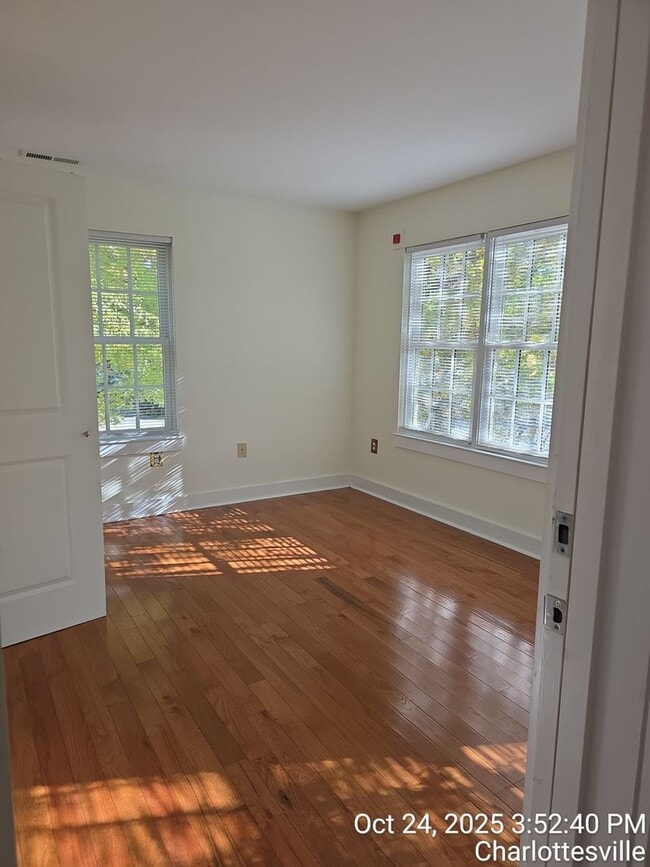 Building Photo - 419 17th St NW