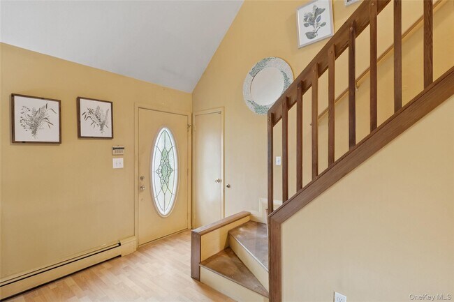 Building Photo - 3 Meadowgrass Ln