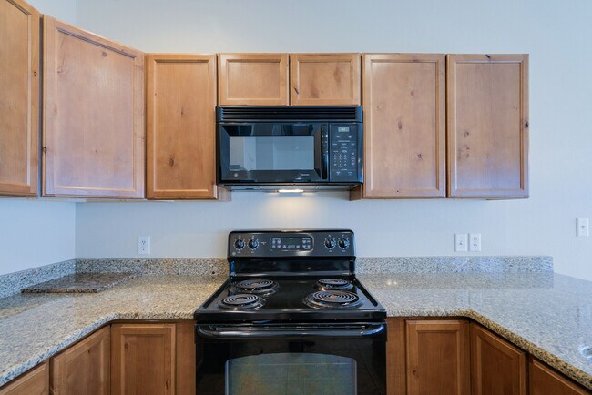 Building Photo - Spacious 3 Bedroom Corner Lot Home Near So...
