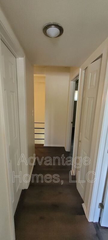 Building Photo - 936 N 71 St
