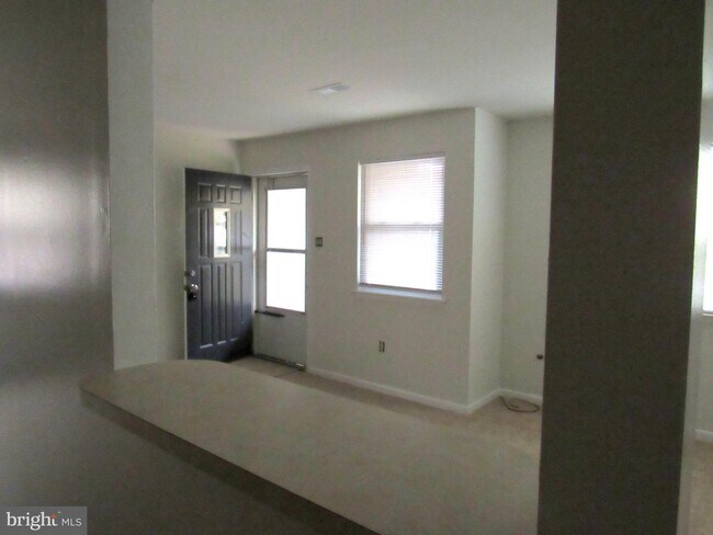 Building Photo - 259 Shirley Dr