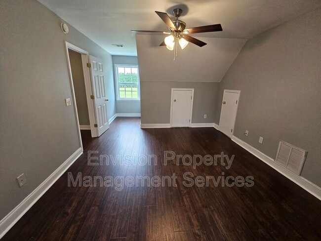 Building Photo - 164 Cliett Rd