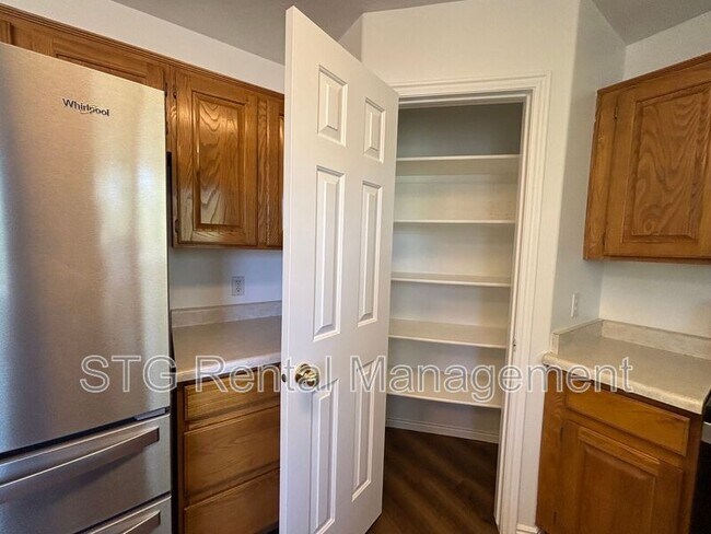 Building Photo - 154 E 100 N