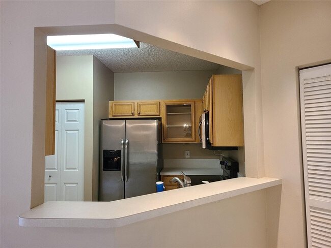 Building Photo - 4740 SW 12th Pl