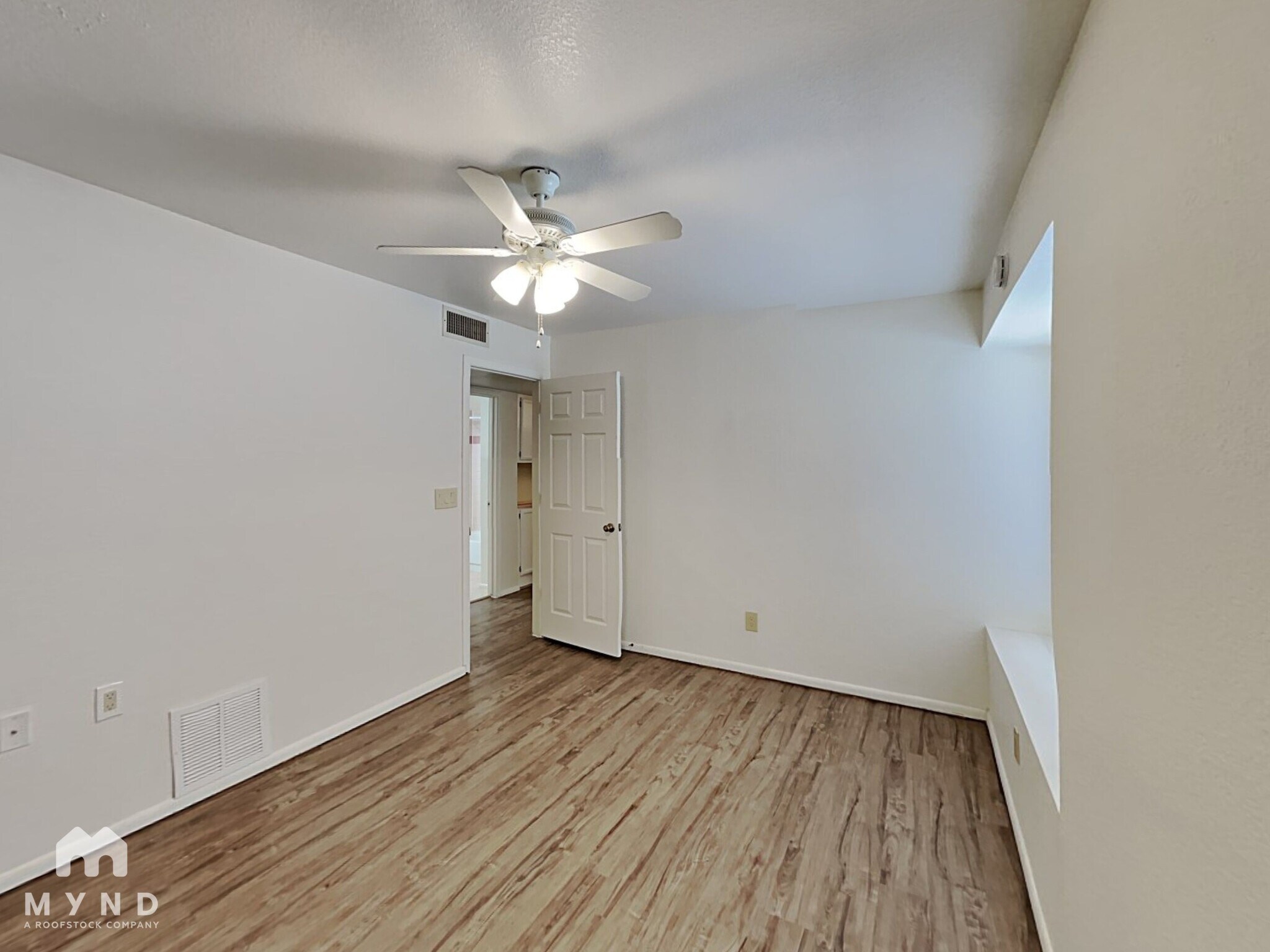 Building Photo - 10487 N Fairway Vista Ln