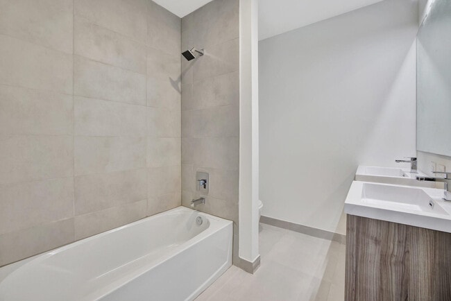 Building Photo - 4208 NE 7th Terrace