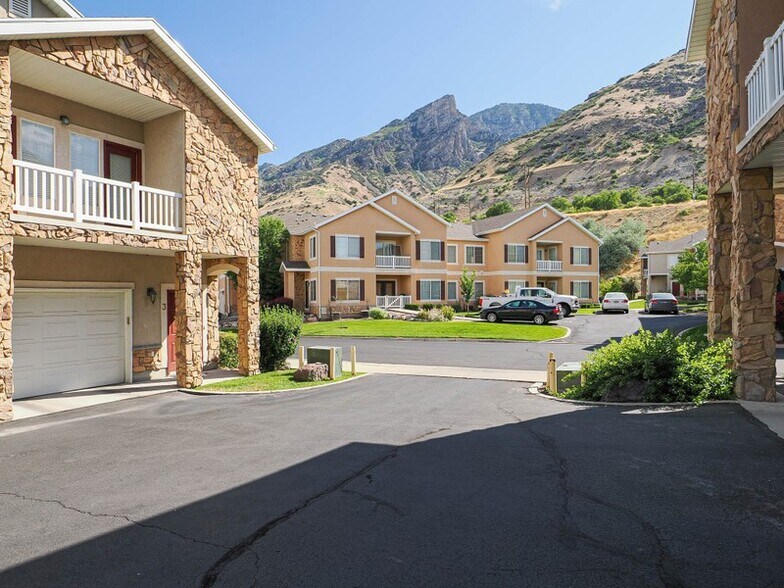 Building Photo - 1138 Meadow Fork Rd