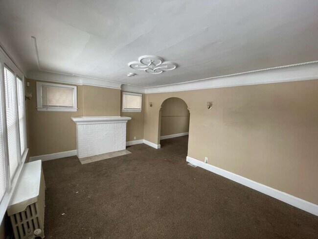 Building Photo - 13620 Kentucky St