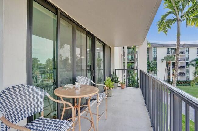 Building Photo - 1301 River Reach Dr