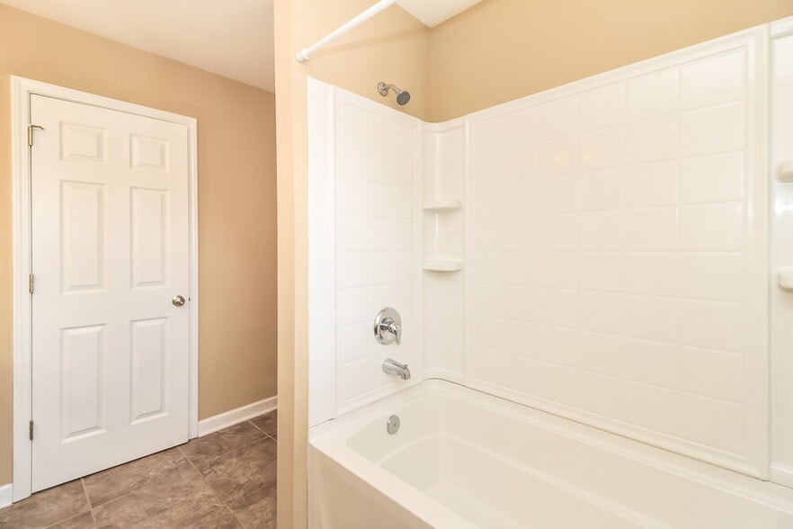 Building Photo - 110 Konnoak Village Cir