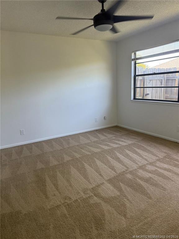 Building Photo - 3096 SE Glasgow Dr