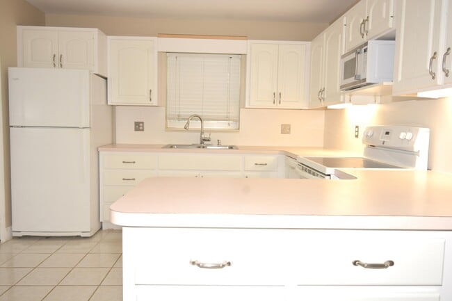 Building Photo - 10789 N Military Trl