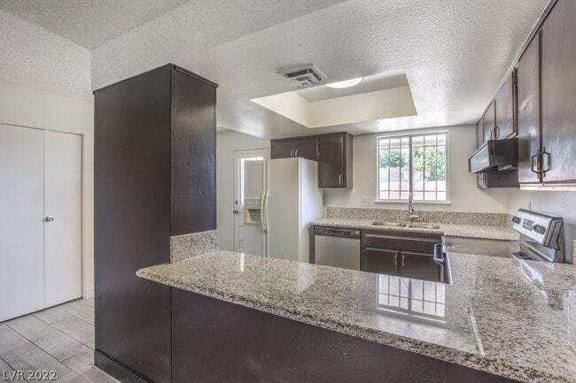 Building Photo - 5915 Vegas Dr
