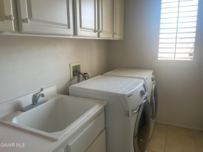 Building Photo - 3431 Fairgreen Ln
